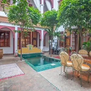2* رياد Sadaka